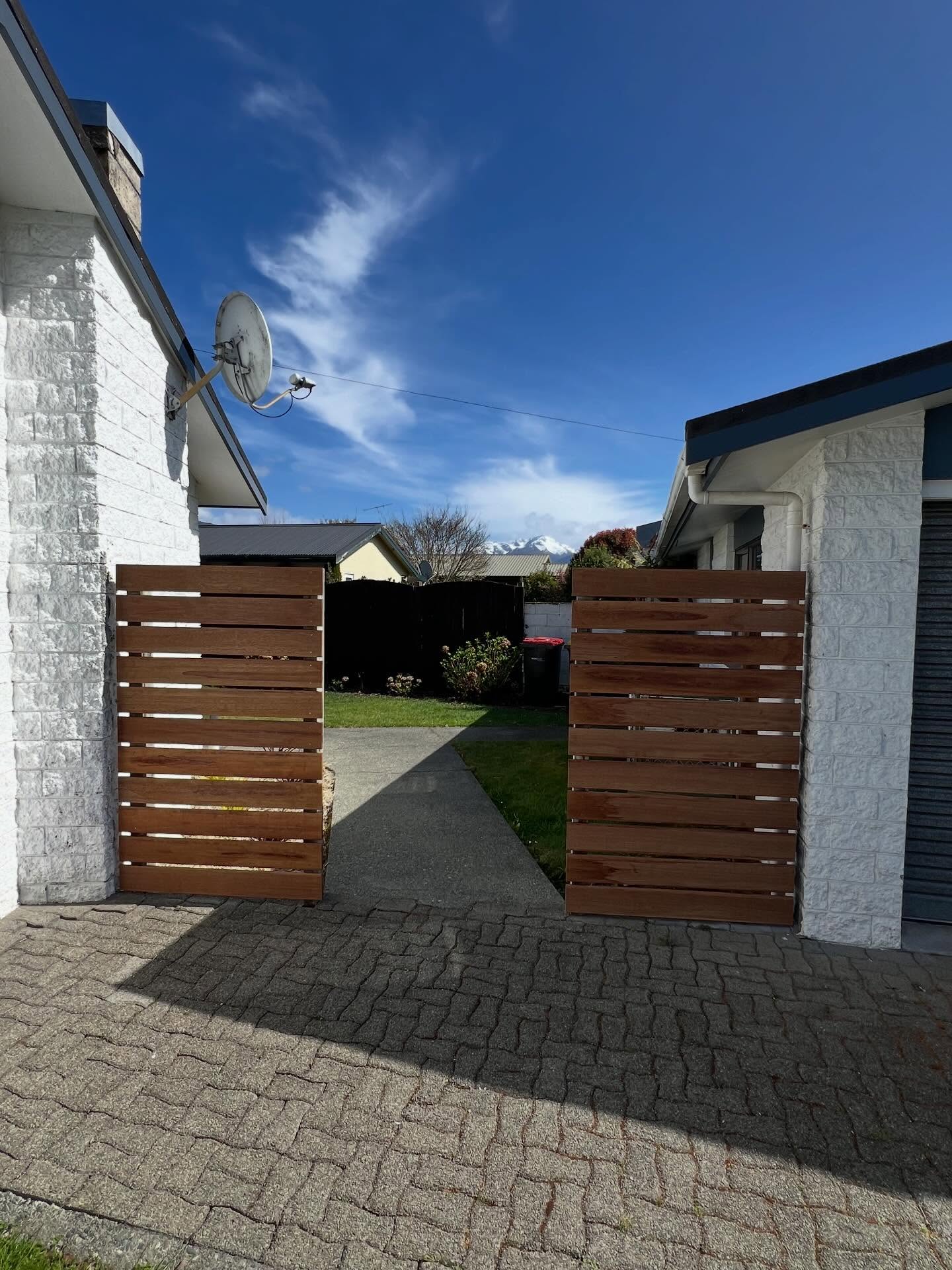 Custom deck construction in Te Anau